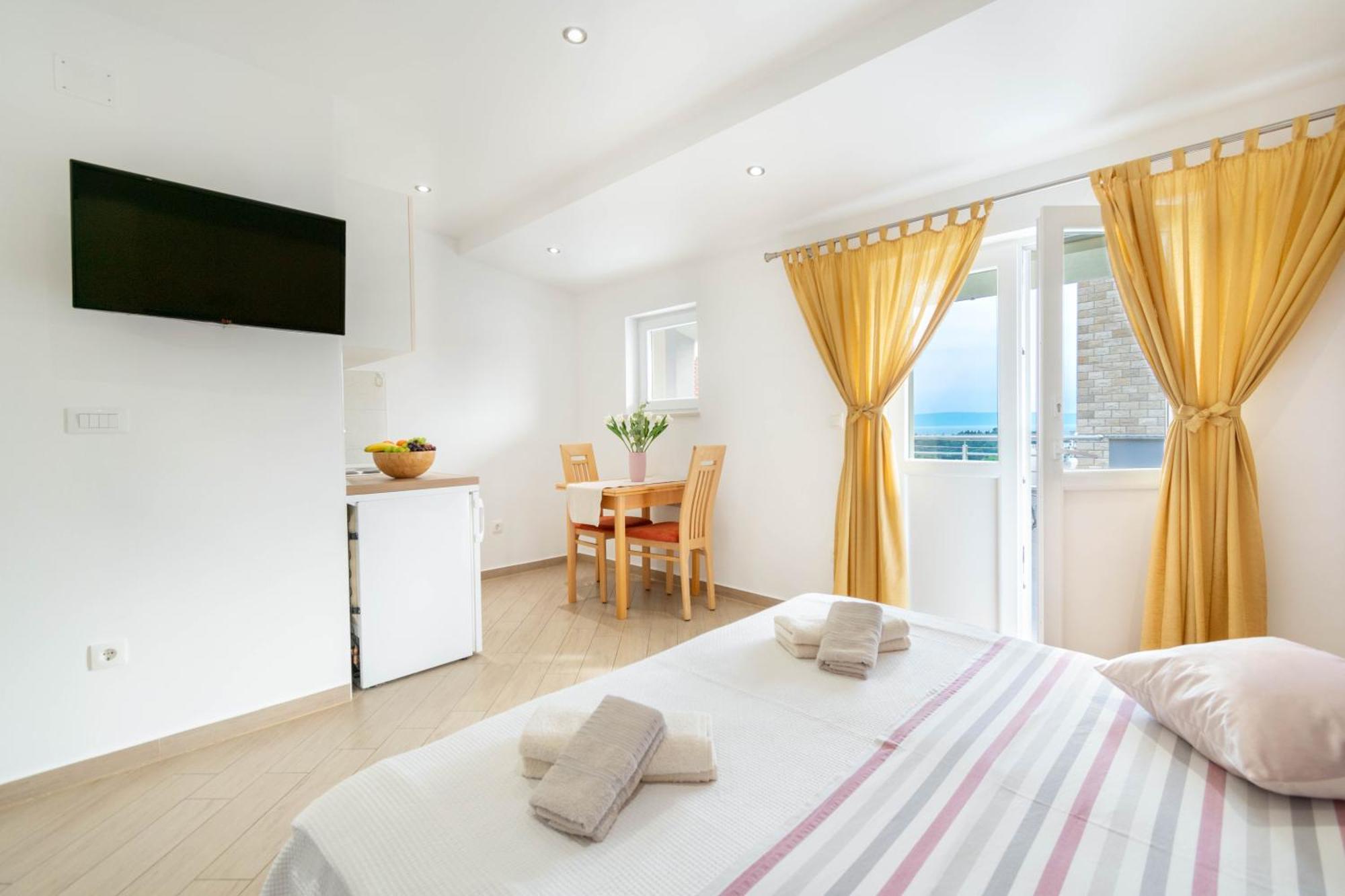 Studio Apartmani Dora Makarska Exterior photo