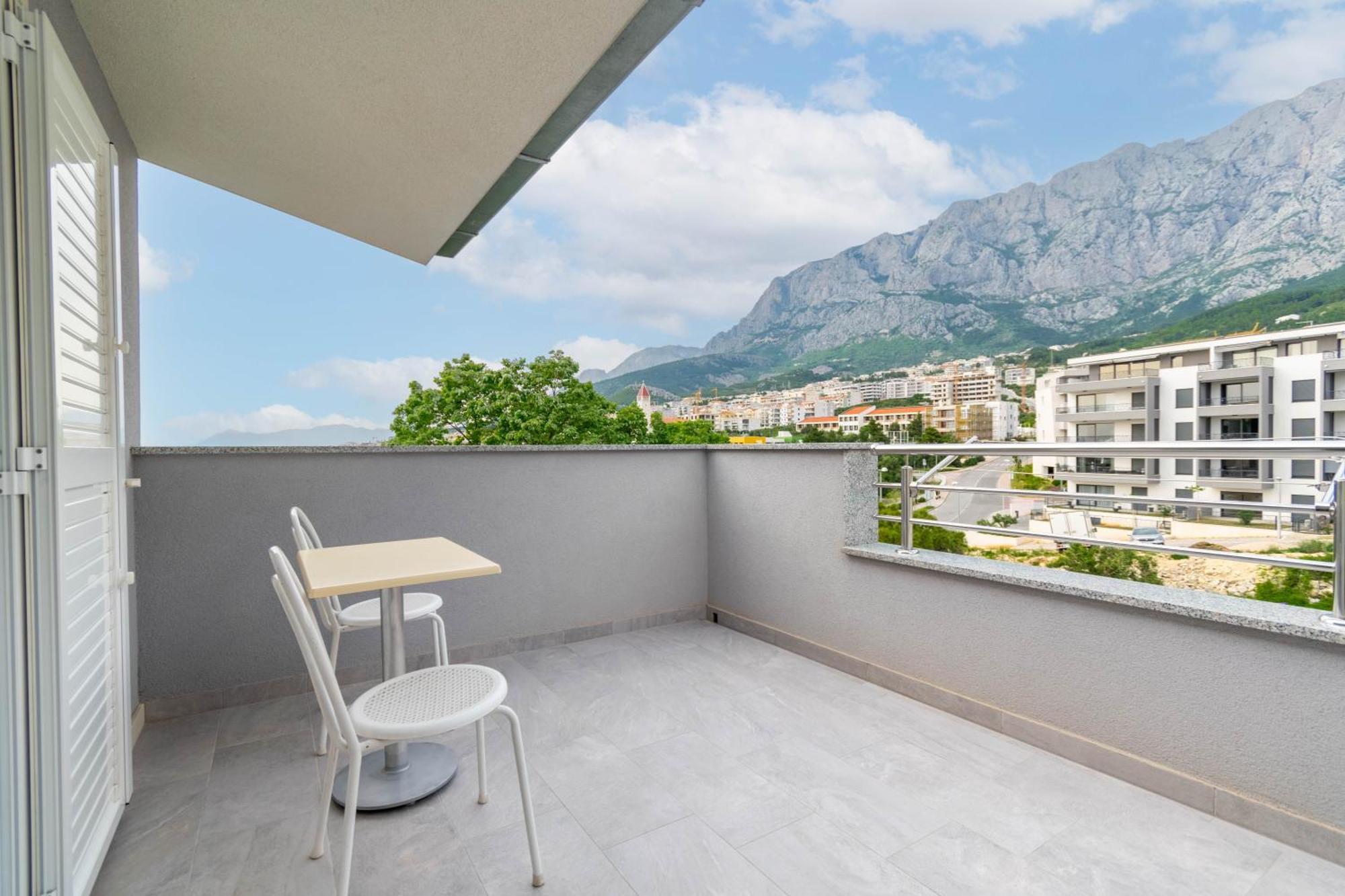 Studio Apartmani Dora Makarska Exterior photo